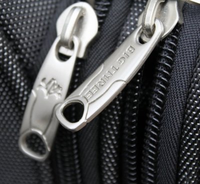 上海工廠定做萬(wàn)向輪拉桿箱 大容量拉桿箱定做方振廠家定做拉桿箱【圖】- 勤加緣網(wǎng)