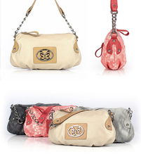 品牌女包特價(jià)直銷(xiāo) A21單肩斜挎紅包袋，只為信譽(yù)廠家保駕護(hù)航